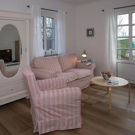 Klara - Ferienwohnung An Der Hooger Fahre Pellworm Exteriér fotografie